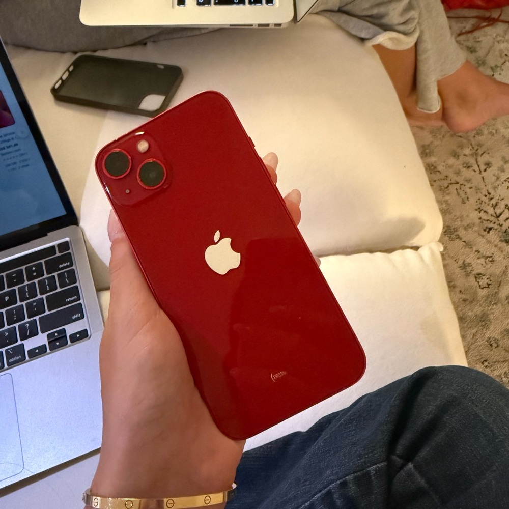 Apple iPhone - Red - Picture 8 of 11